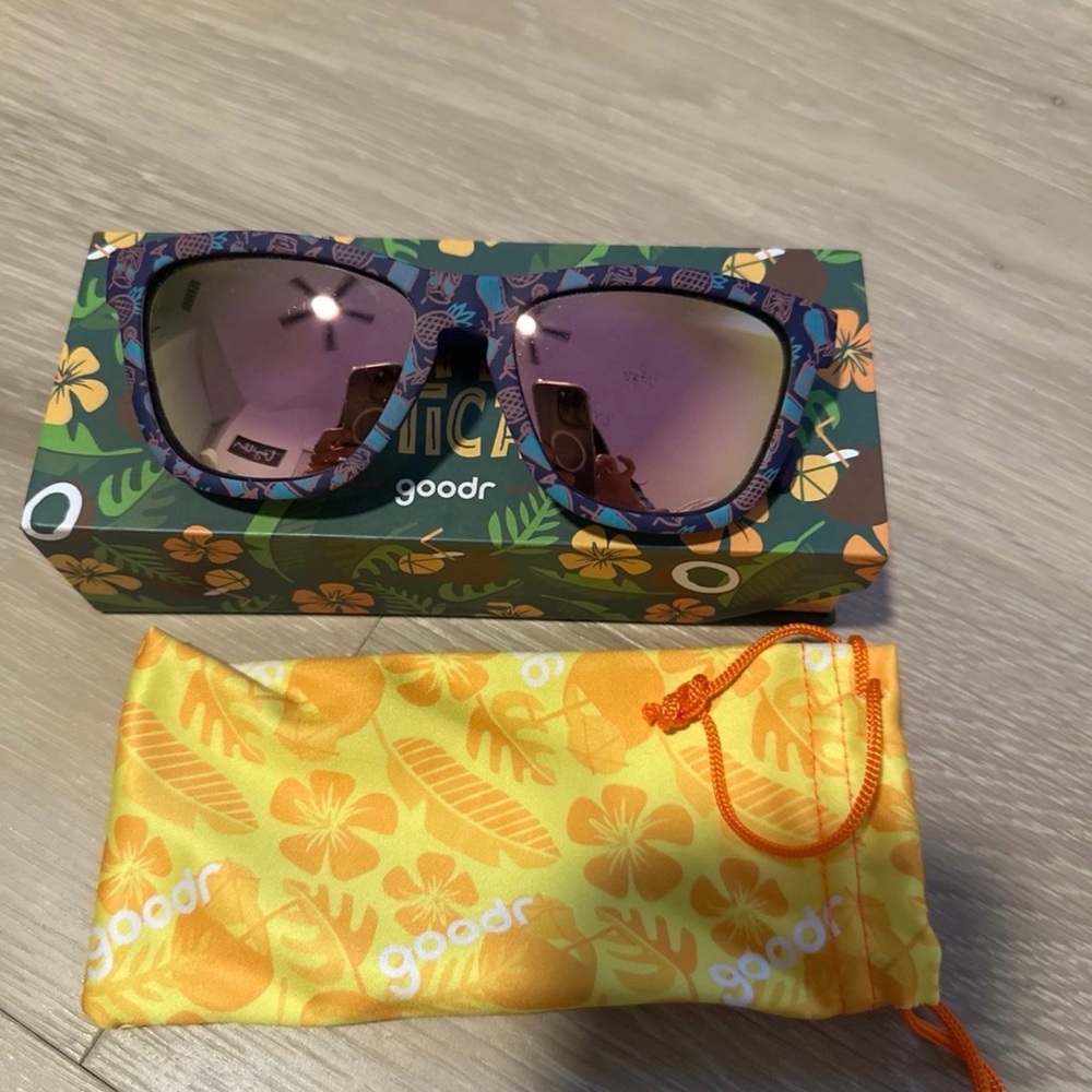 Goodr “Tropical Tummy Tickles” LIMITED EDITION Sunglasses